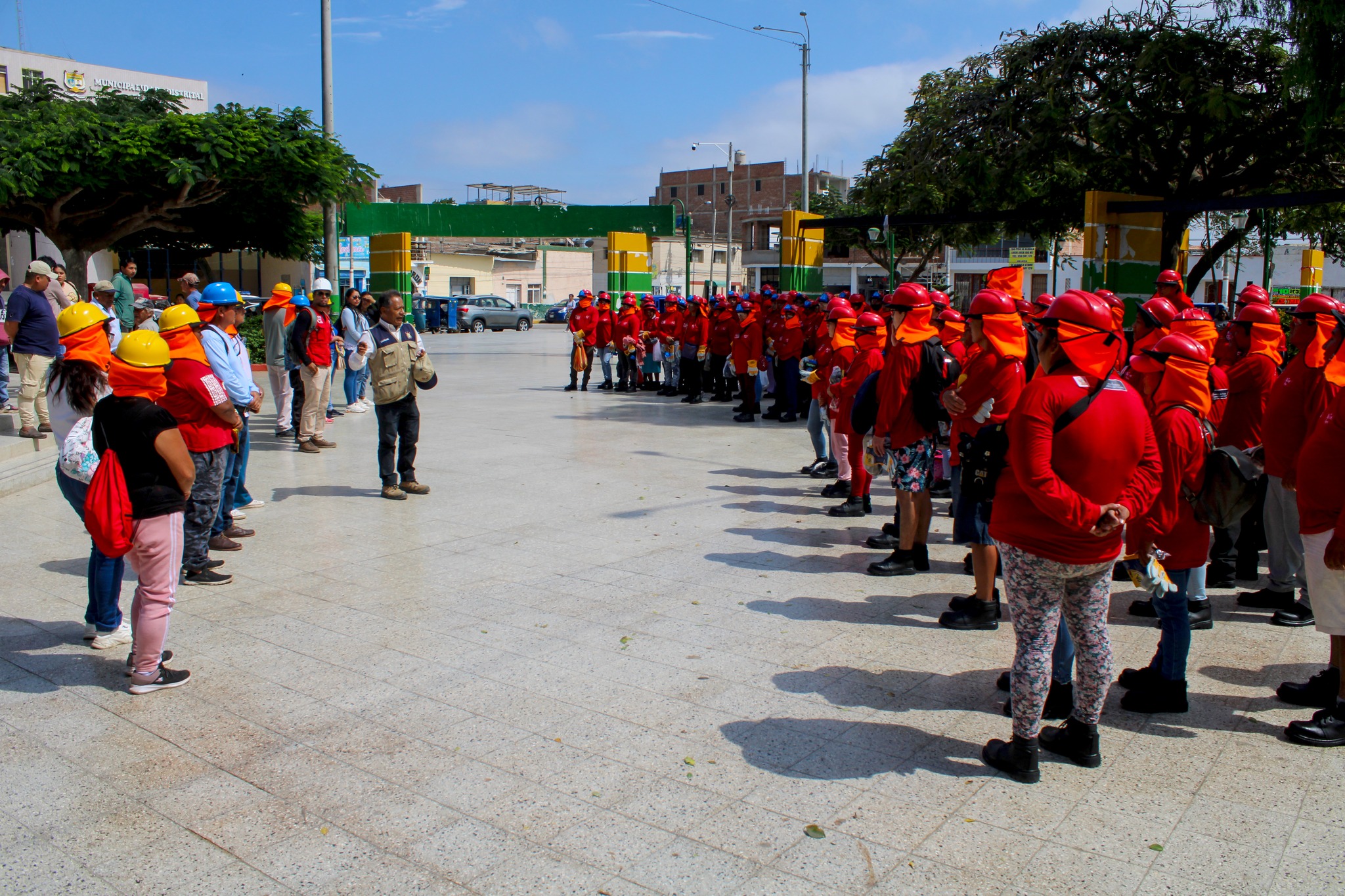 Inauguración del programa "Llamkasun Perú" en Reque: creando empleo y oportunidades para la comunidad