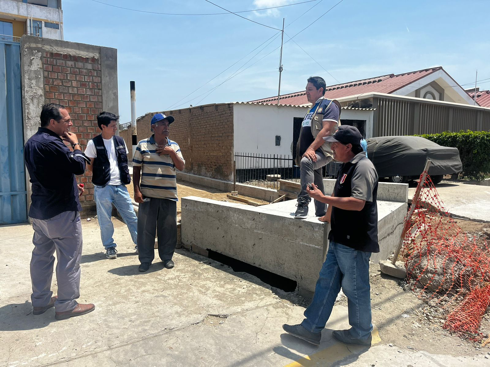 La Municipalidad de Reque supervisa de los avances en el proyecto de pistas y veredas del centro de la ciudad.