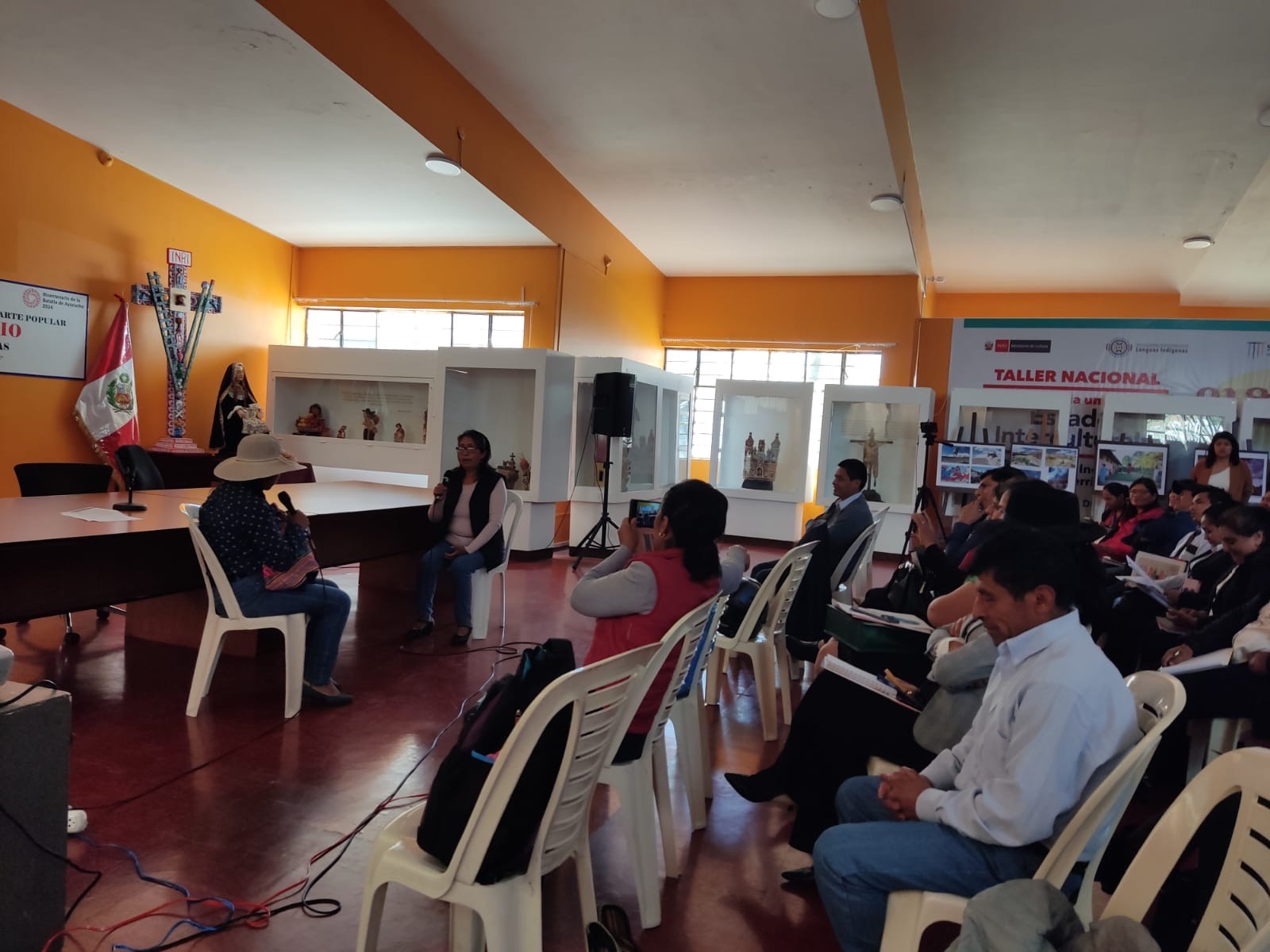 Ministerio de Cultura capacita a servidores públicos de Ayacucho y Apurímac para informar a la población en su propia lengua