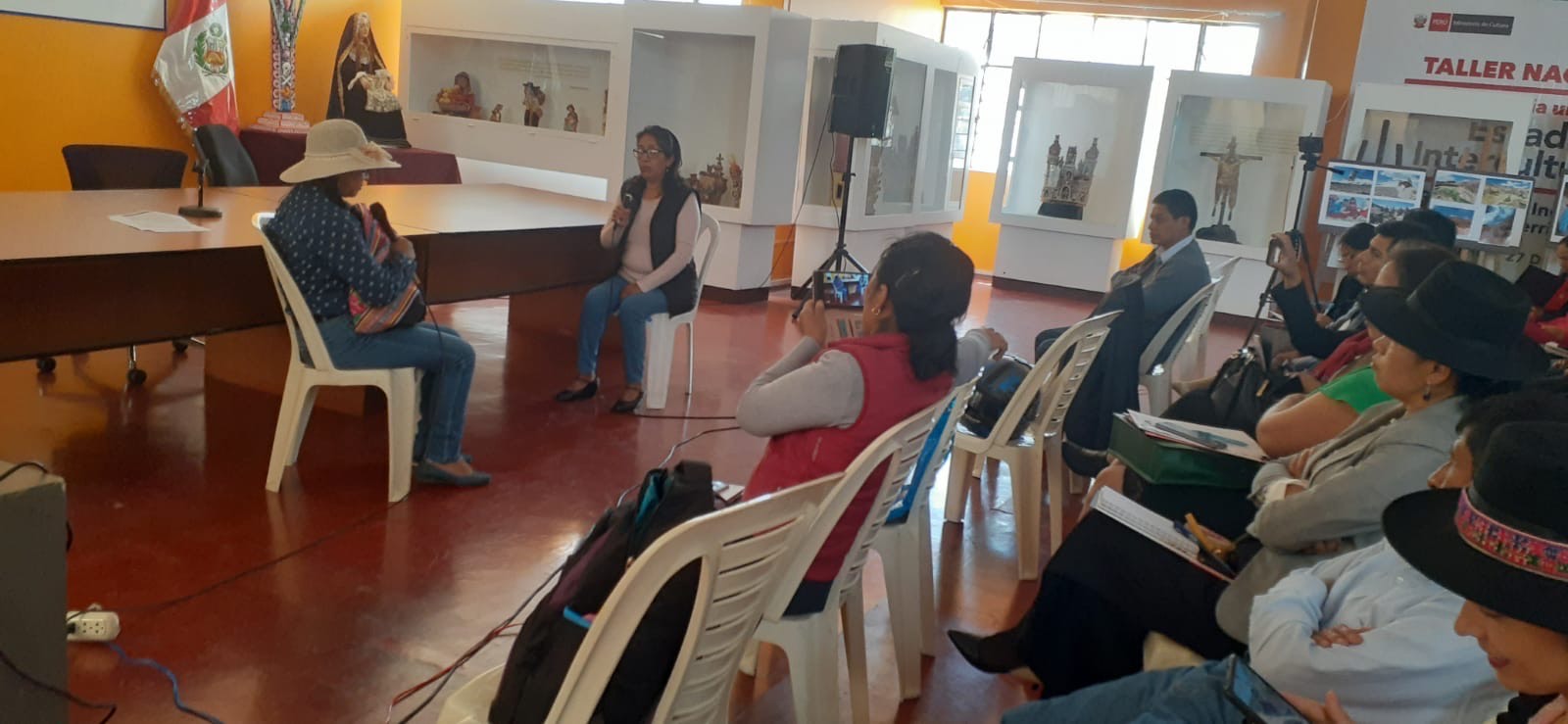 Ministerio de Cultura capacita a servidores públicos de Ayacucho y Apurímac para informar a la población en su propia lengua