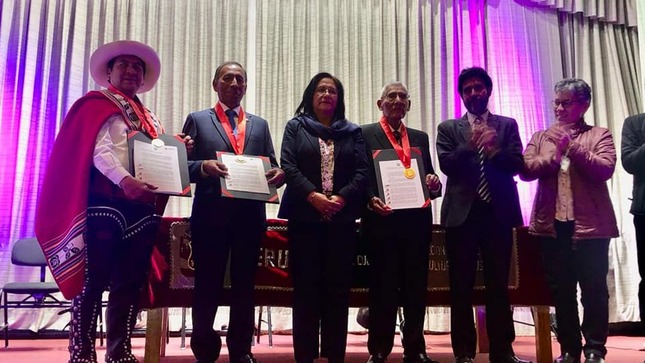 Entrega de resolución y medalla de Personalidad Meritoria de la Cultura