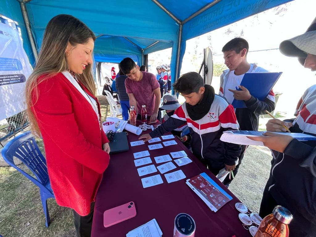 Corte Superior de Justicia de Cusco brindó información Y orienación gratuita a pobladores de la provincia de Urubamba en la feria “Lucha Por