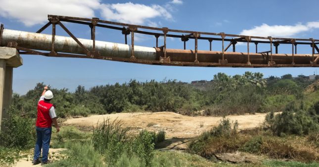 La Contraloría General advirtió el riesgo de colapso de una tubería de línea de conducción por la cual se abastece de agua potable a miles de habitantes de la provincia de Talara, por lo que se pidió a la Empresa Prestadora de Servicios de Saneamiento (EPS) Grau S.A. la pronta adopción de acciones ante la inminente ocurrencia de fenómenos naturales, como El Niño Costero y El Niño Global.