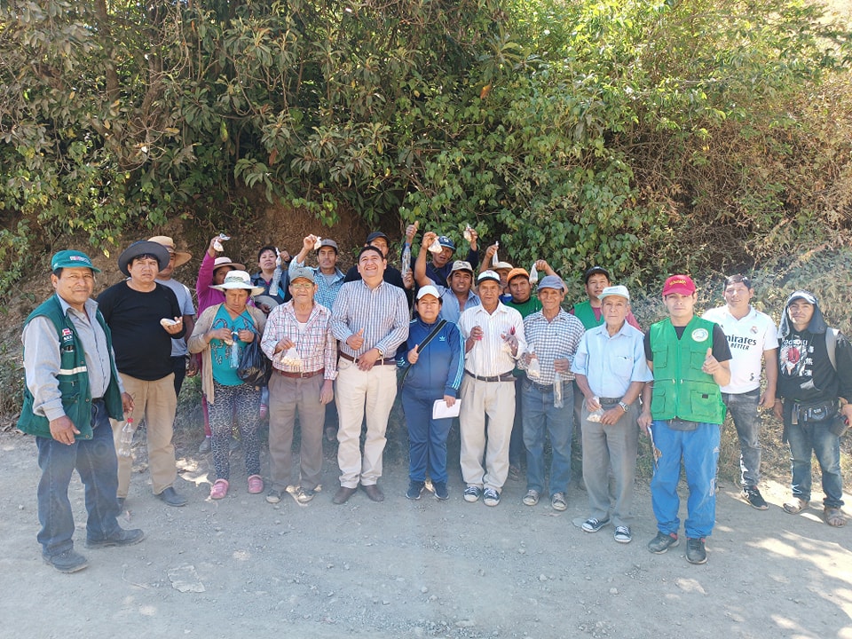 MAS DE 250 AGRICULTORES DE MACATE SE UNEN PARA ERRADICAR LA MOSCA DE LA FRUTA💪