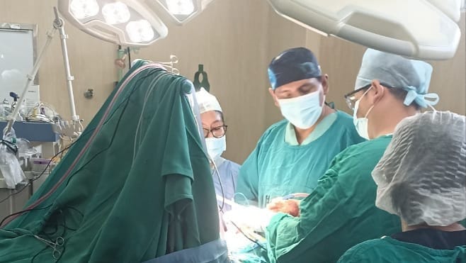 Loreto: equipo multidisciplinario de profesionales del Hospital Regional extraen tumor cerebral gigante
