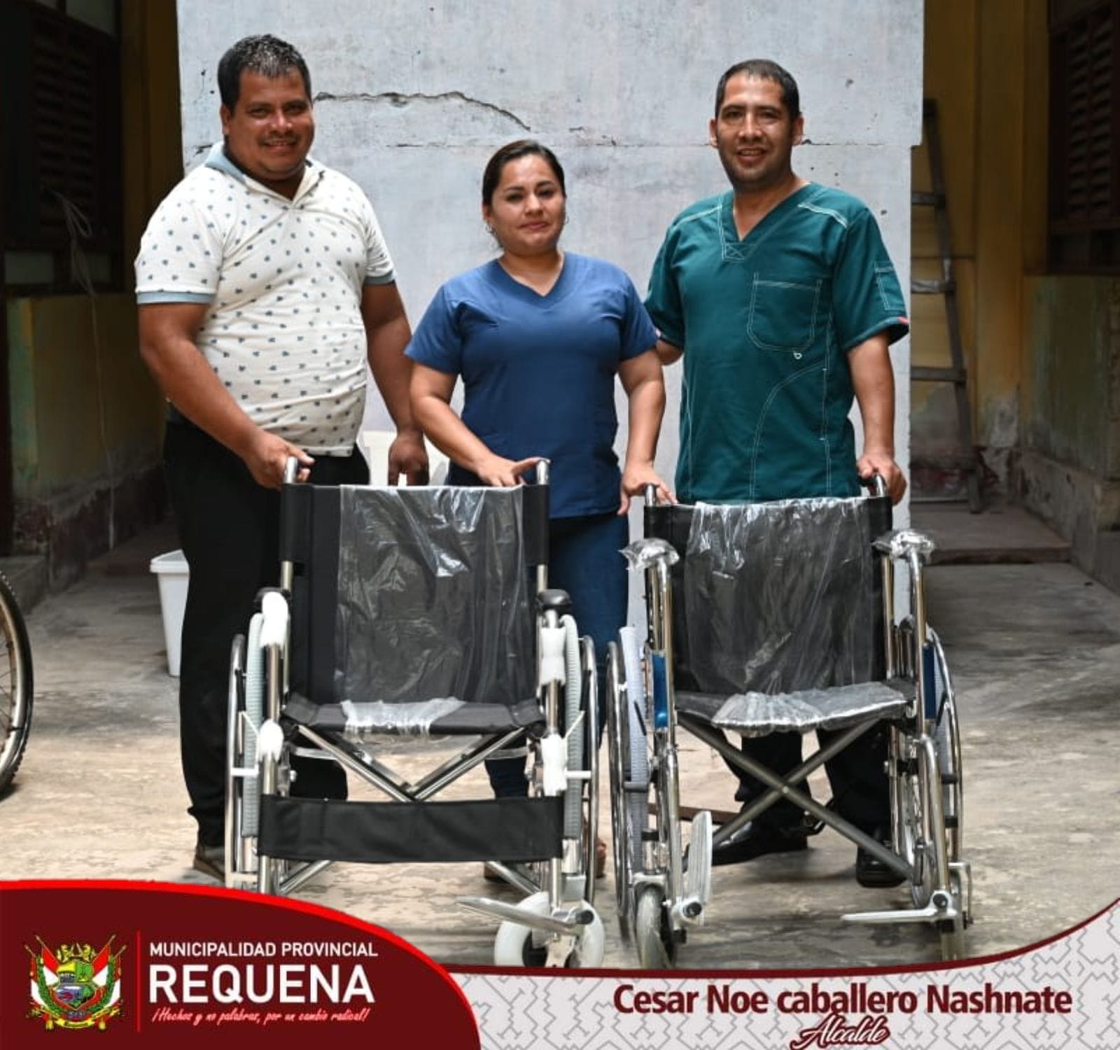 Foto de Entrega de Sillas de Ruedas al Centro de Salud Requena