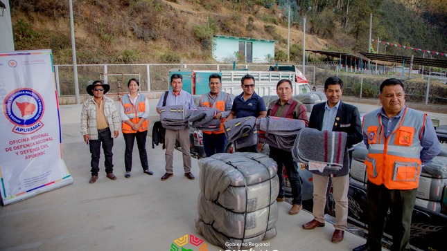 Más de 10 toneladas de ayuda humanitaria se entregó a familias de Antabamba, Aymaraes y Cotabambas para afrontar bajas temperaturas