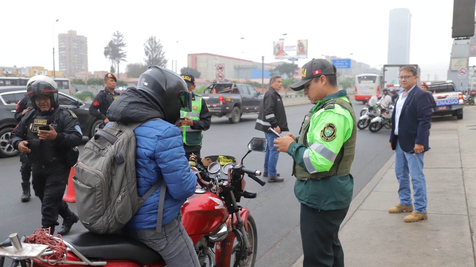 Operativos en San Borja