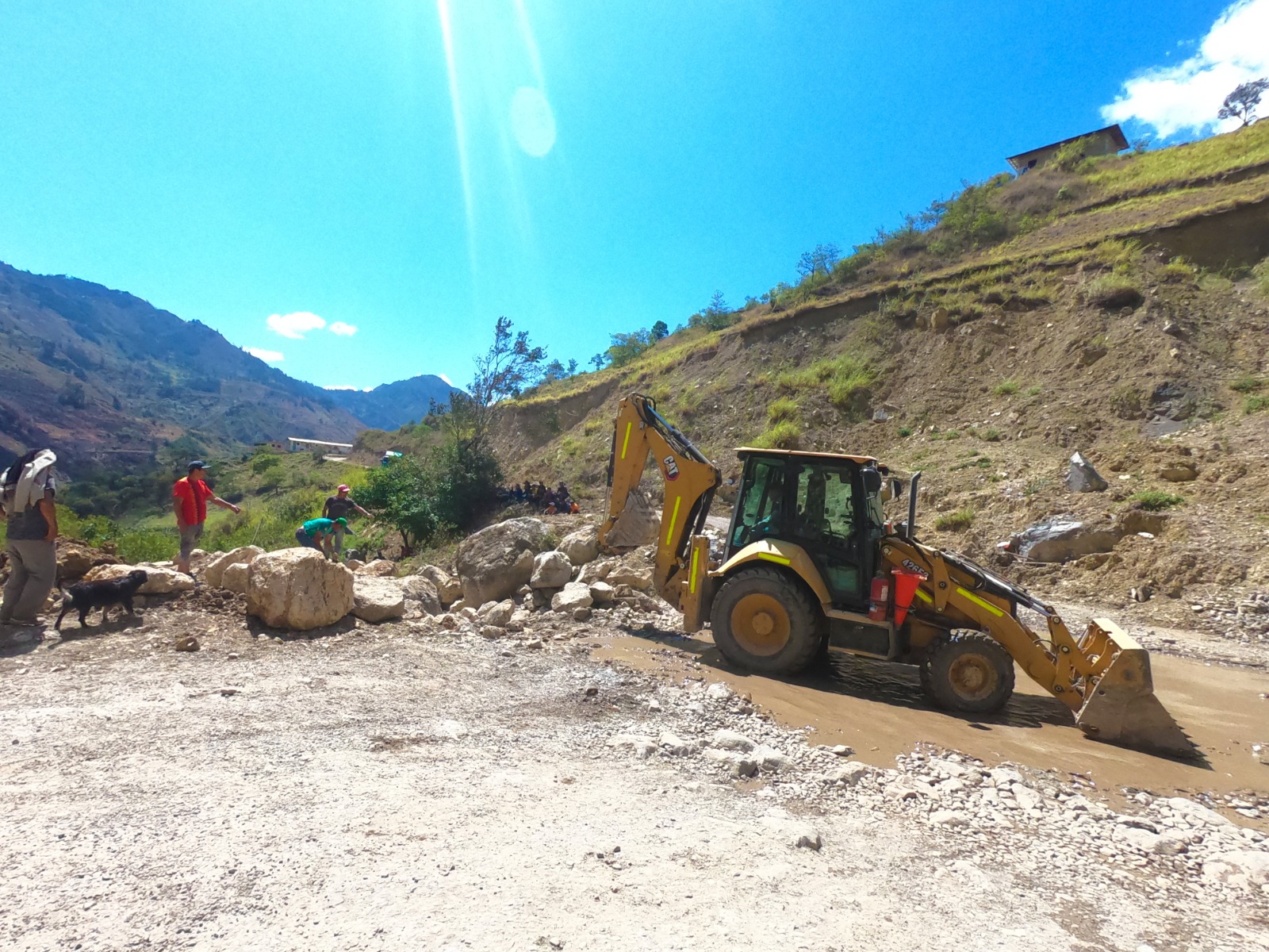 CONSTRUCCIÓN DEL NUEVO PUENTE EN EL RÍO OLCOMAYO