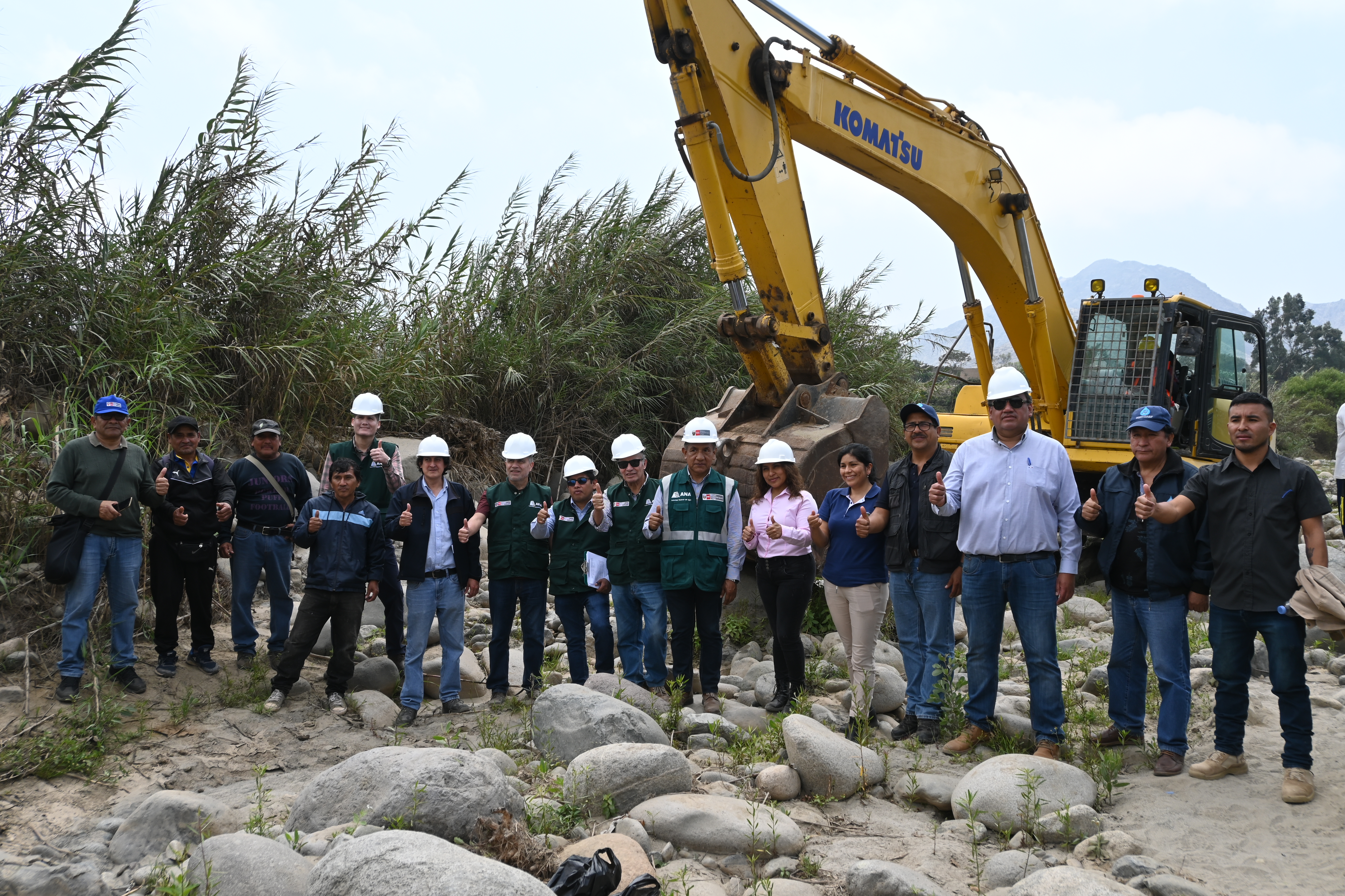 ANA inicia acciones de limpieza y descolmatación en Lima Provincias
