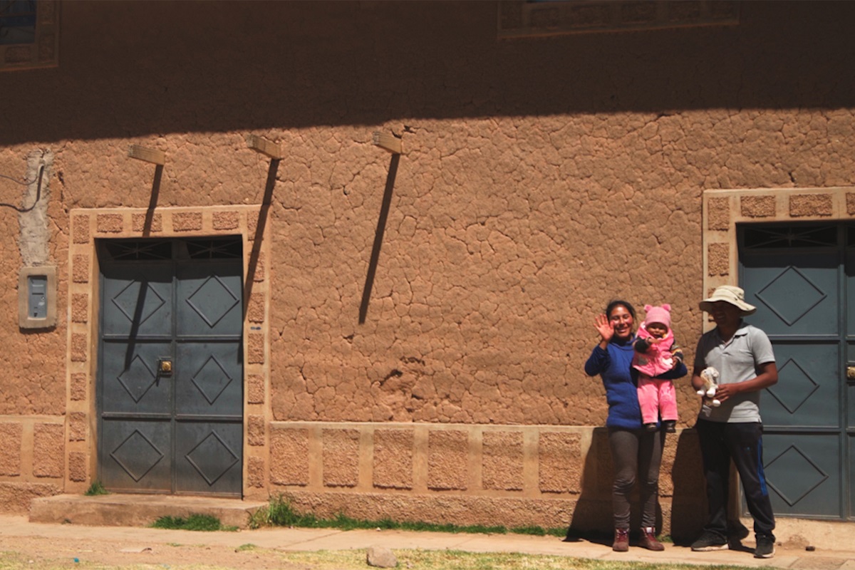 Ruth, Richard y Dafne, una familia unida que emprende en la producción de nutritivos quesos en Puno