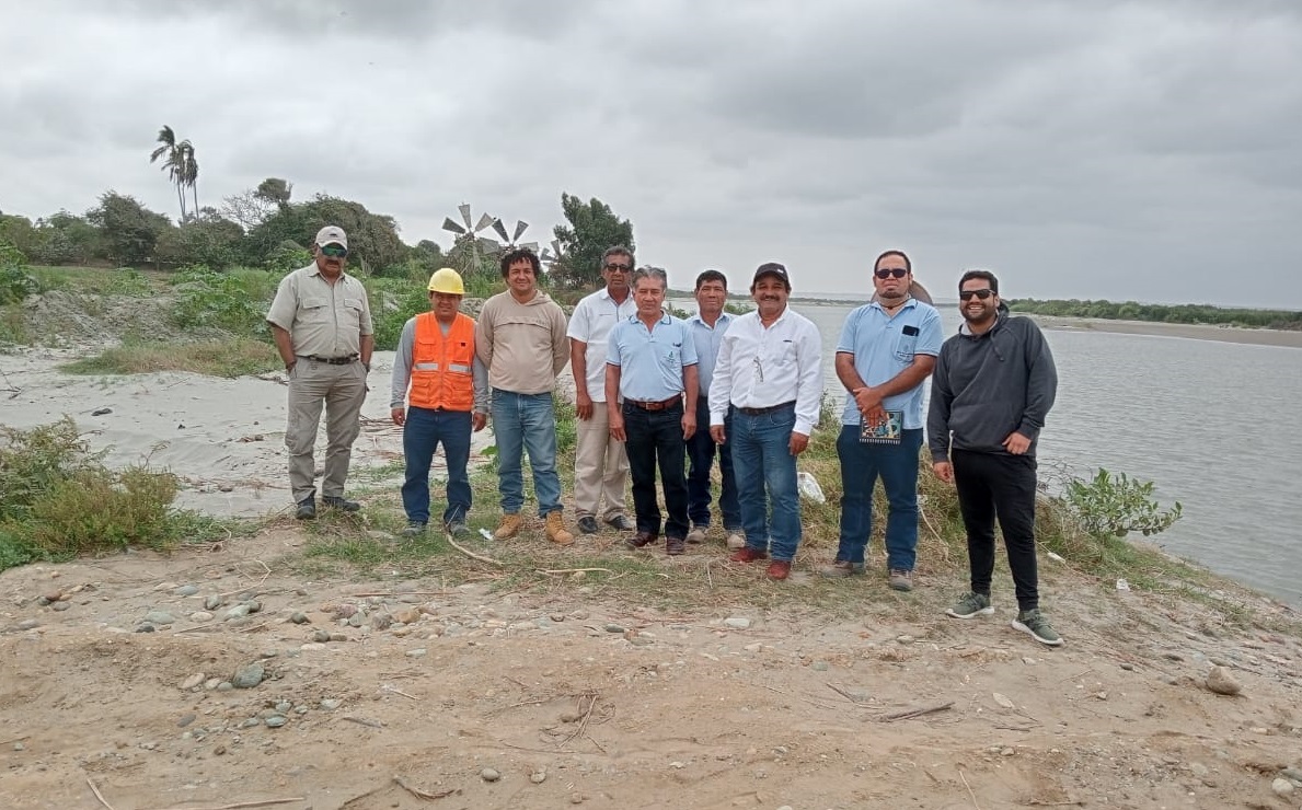 Proyecto Especial Chira Piura (PECHP) y la Junta de Usuarios se encuentran en la bocatoma de San Luis de Miramar