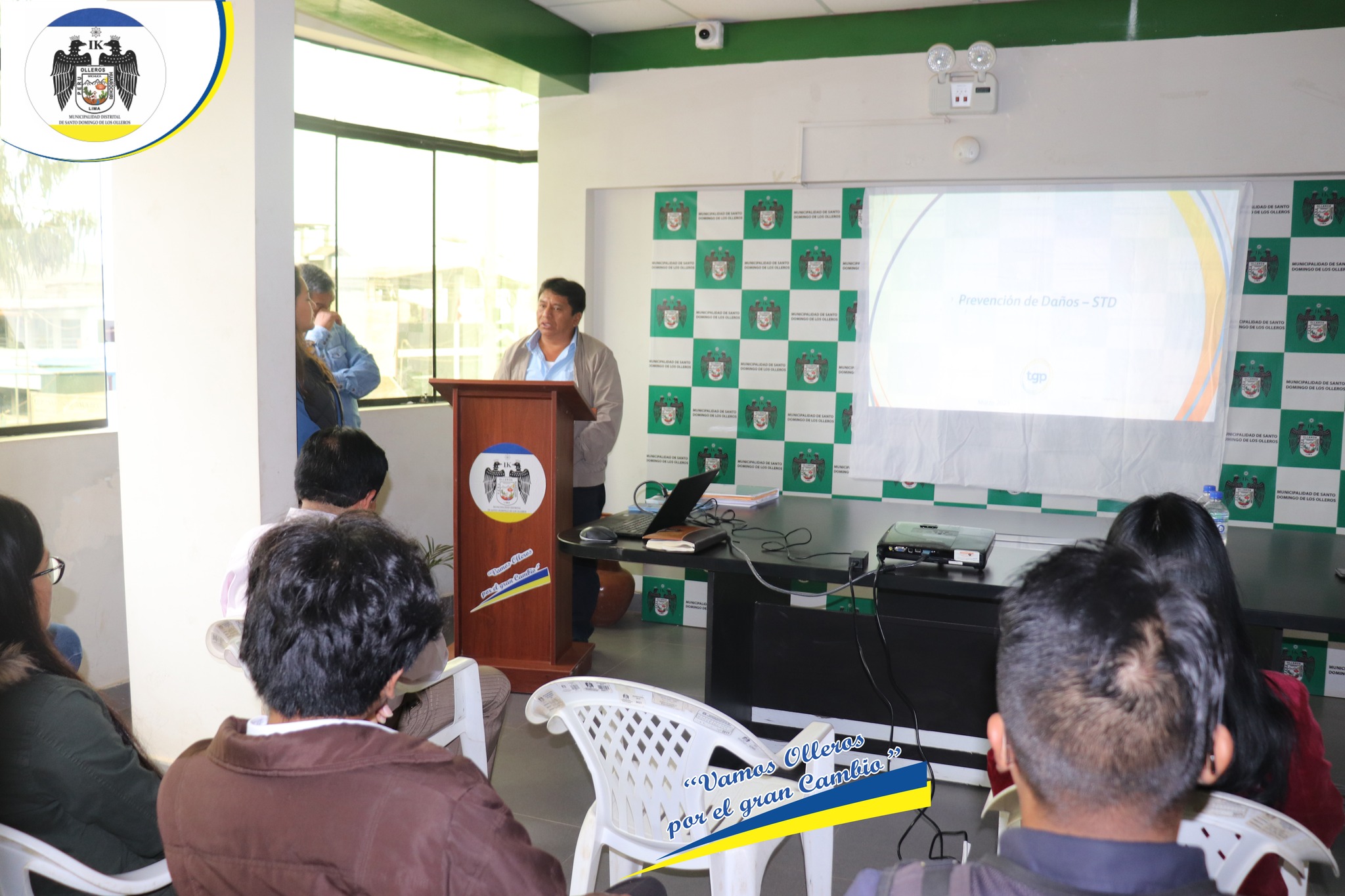 Personal de la municipalidad recibió capacitación sobre prevención y riesgos