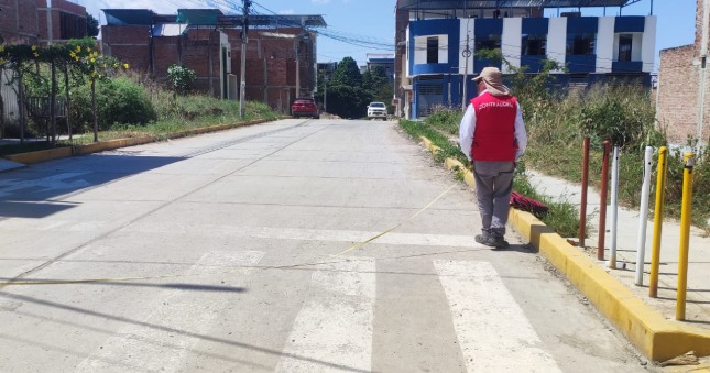La Contraloría General advirtió situaciones que ponen en riesgo la calidad y vida útil de la obra mejoramiento del servicio de transitabilidad de la calle Mariscal Ureta y calles Aledañas en la urbanización Monterrico y Pakamuros, a cargo de la Municipalidad Provincial de Jaén, que cuenta con un presupuesto de S/ 6 008 345 y que podría afectar a 795 habitantes.