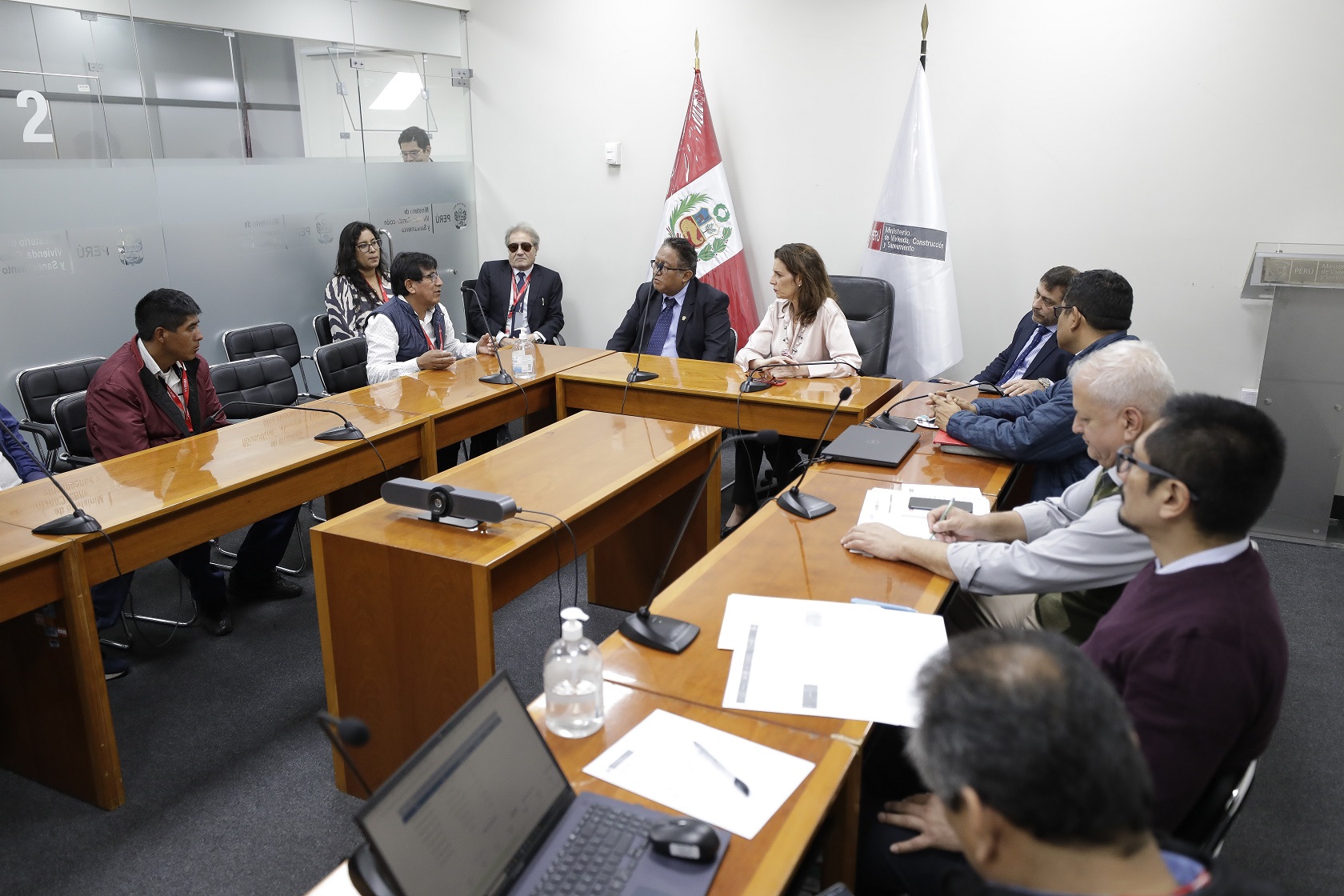 La Libertad: Ministra de Vivienda se reúne con alcalde de Otuzco para promover obras de agua y saneamiento