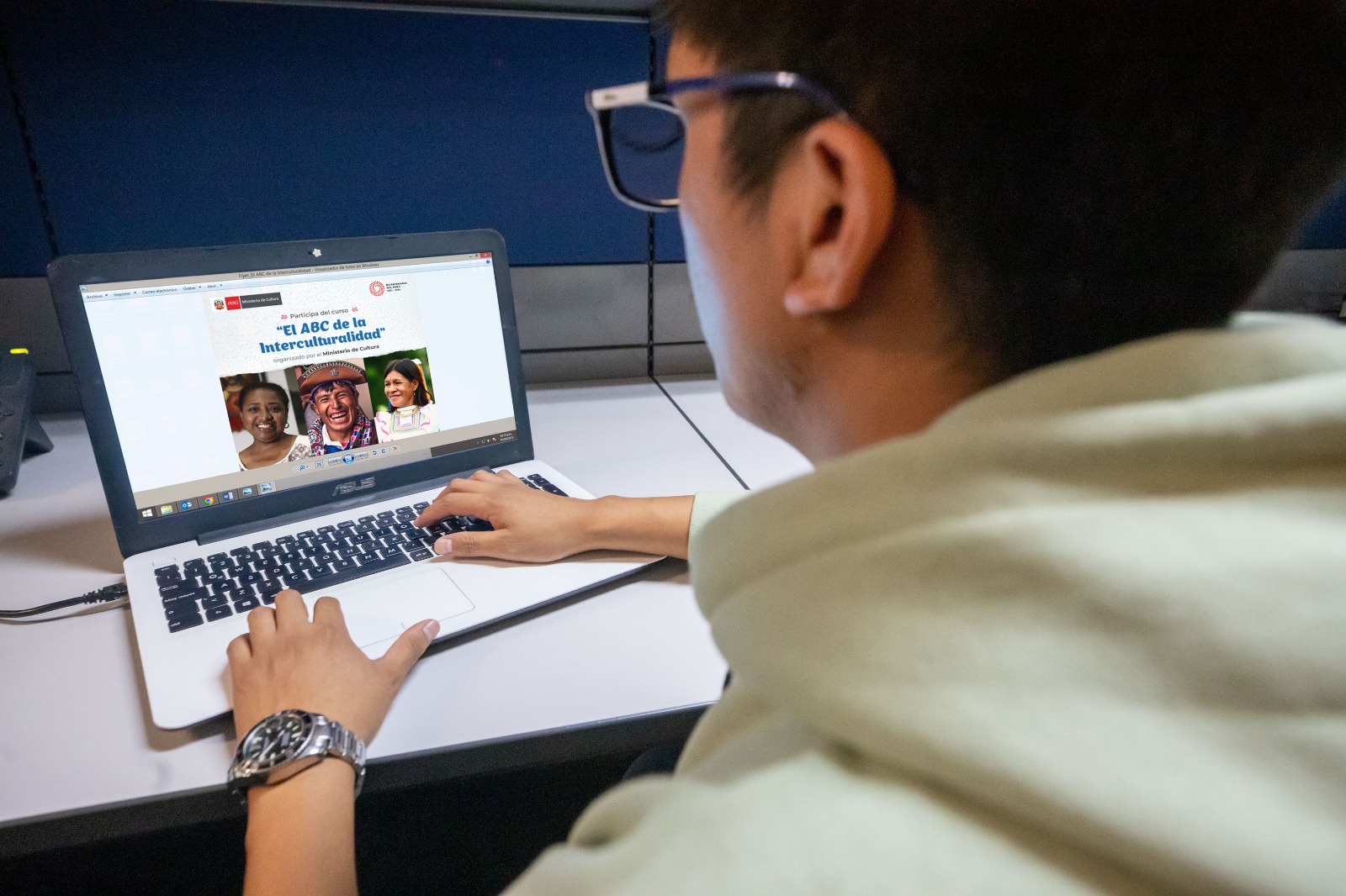 ¿Trabajas brindando servicios a ciudadanos indígenas u originarios o afroperuanos? Conoce más sobre "El ABC de la interculturalidad"