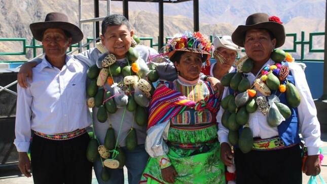 El Alcalde Provincial de Mariscal Nieto John Larry Coayla reafirma su compromiso con la parte alta de la provincia, participando hoy del aniversario de la Comunidad Campesina de Sijuaya y expresándoles una alentadora noticia.
