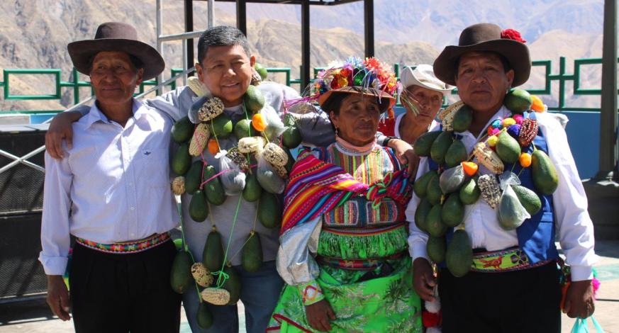 El Alcalde Provincial de Mariscal Nieto John Larry Coayla reafirma su compromiso con la parte alta de la provincia, participando hoy del aniversario de la Comunidad Campesina de Sijuaya y expresándoles una alentadora noticia.