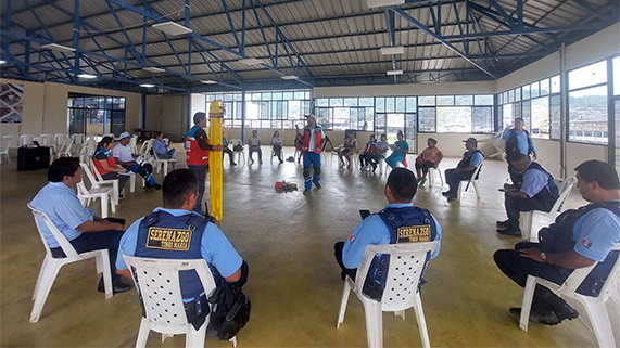 En primeros auxilios ante situación de emergencia