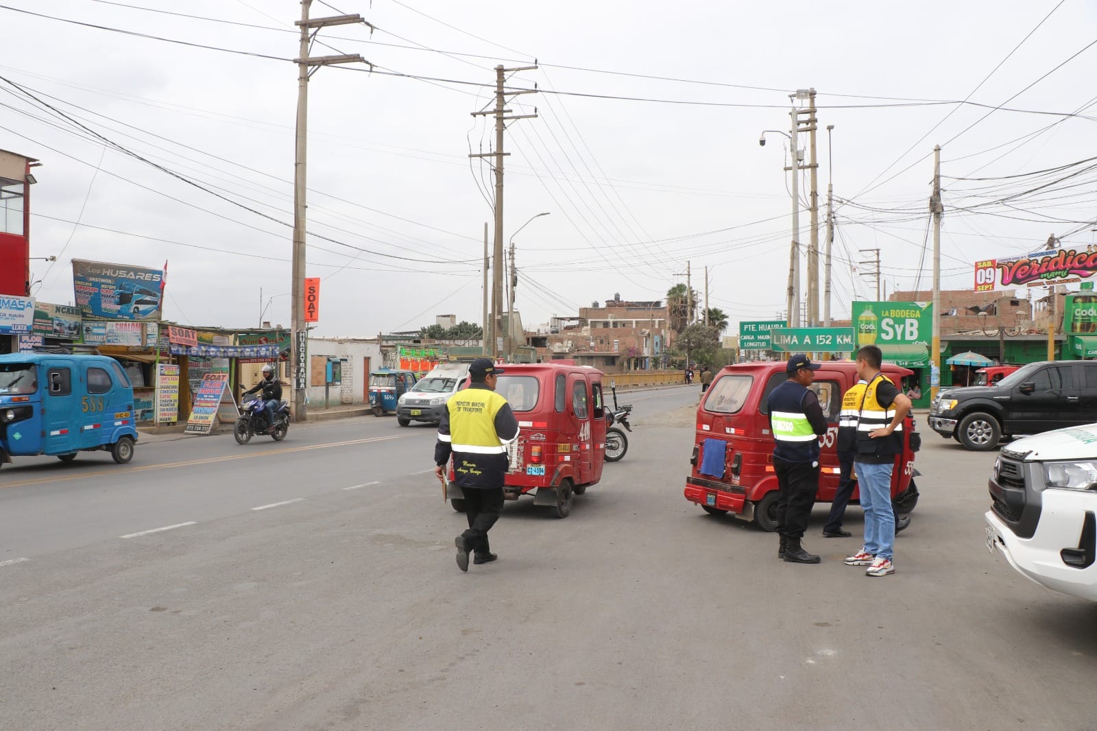 OFICINA DE CONTROL URBANO Y TRÁNSITO Y PNP REALIZAN OPERATIVO DIRIGIDO A VEHÍCULOS MENORES 