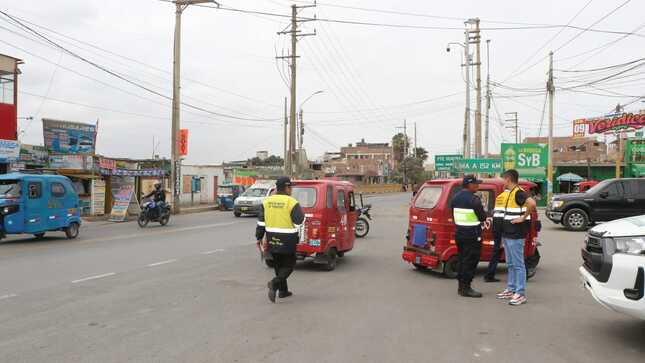 OFICINA DE CONTROL URBANO Y TRÁNSITO Y PNP REALIZAN OPERATIVO DIRIGIDO A VEHÍCULOS MENORES 