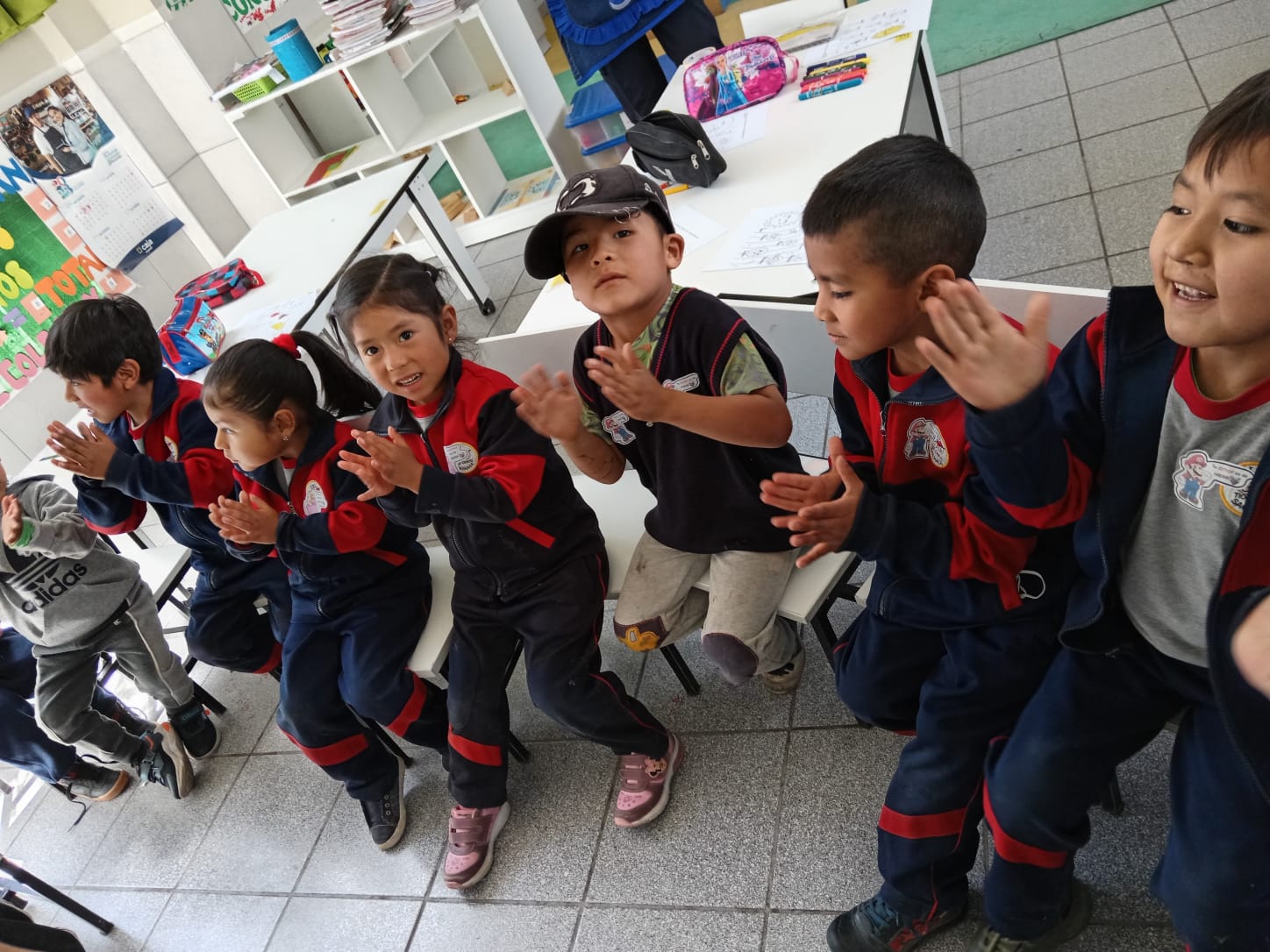 Menores de colegios del distrito de Sachaca reciben charlas gratuitas para mejorar los hábitos alimenticios.