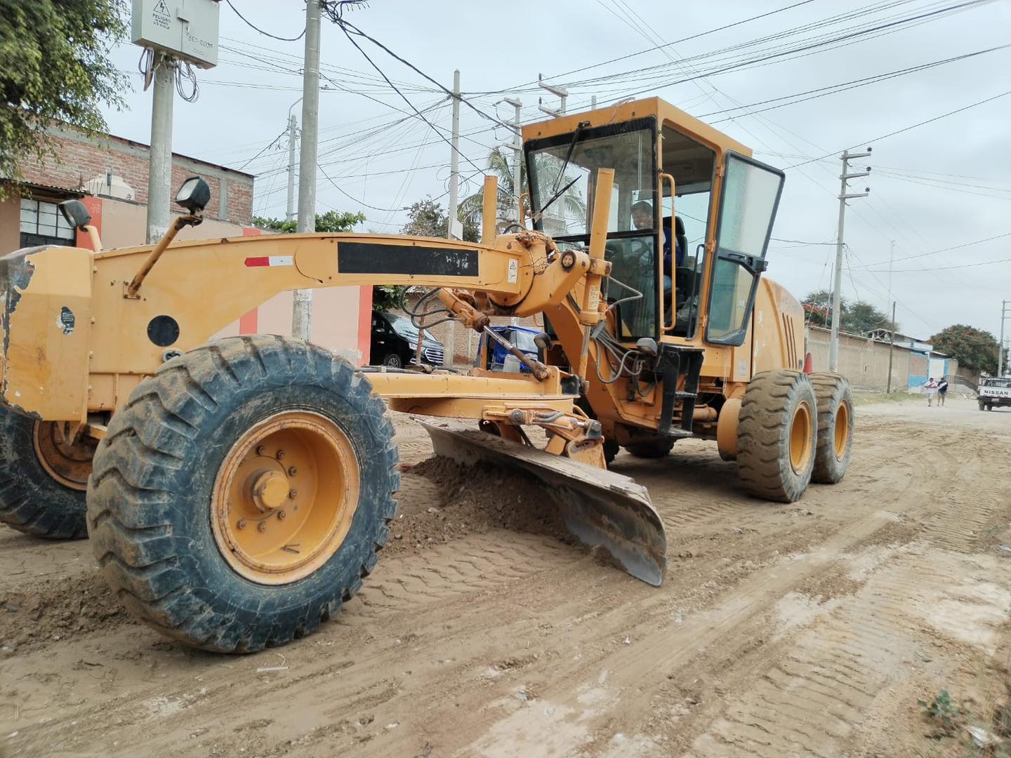 MUNICIPALIDAD DE SULLANA REALIZA NIVELACIÓN EN URB. LÓPEZ ALBUJAR II ETAPA