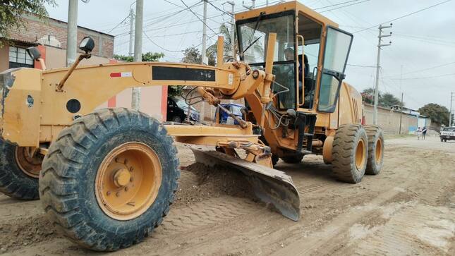 MUNICIPALIDAD DE SULLANA REALIZA NIVELACIÓN EN URB. LÓPEZ ALBUJAR II ETAPA