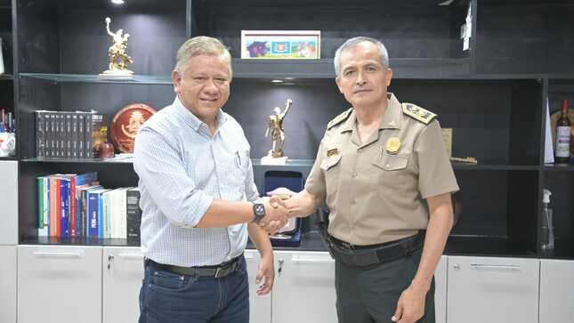 REUNIÓN CON GENERAL DE LA PNP
