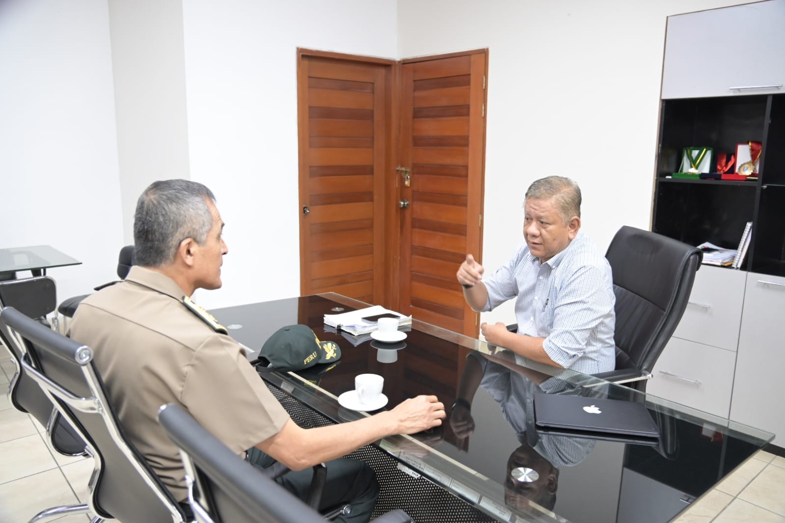 REUNIÓN CON GENERAL DE LA PNP