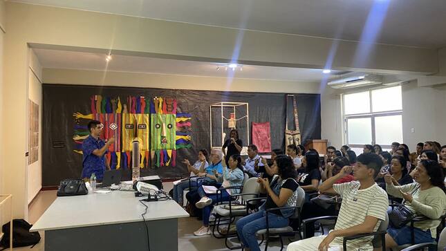 PROFESORES FORTALECEN SUS HABILIDADES EN CAPACITACIÓN SOBRE LENGUA DE SEÑAS