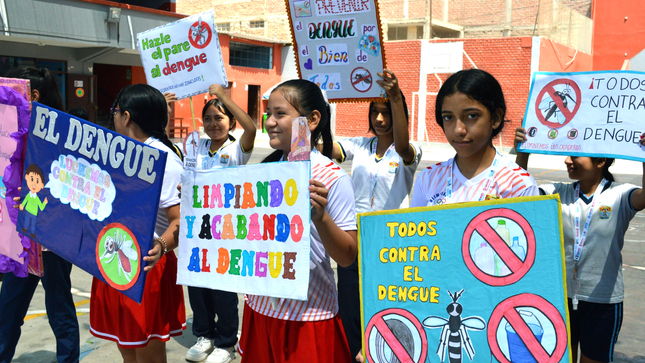 Escolares siguen eliminando criaderos del zancudo transmisor del dengue