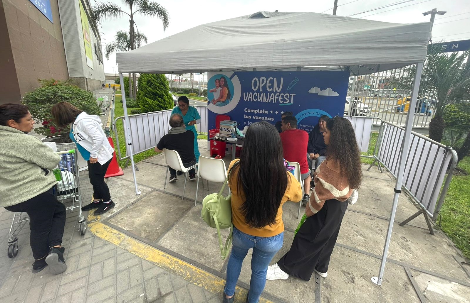 Centros comerciales de Lima sur se suman a la campaña de vacunación contra la COVID-19