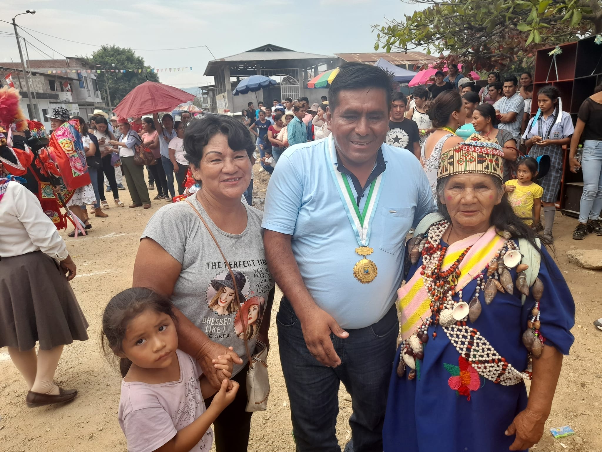 Ceremonia de desfile Cívico por los 48 años de creación Politica