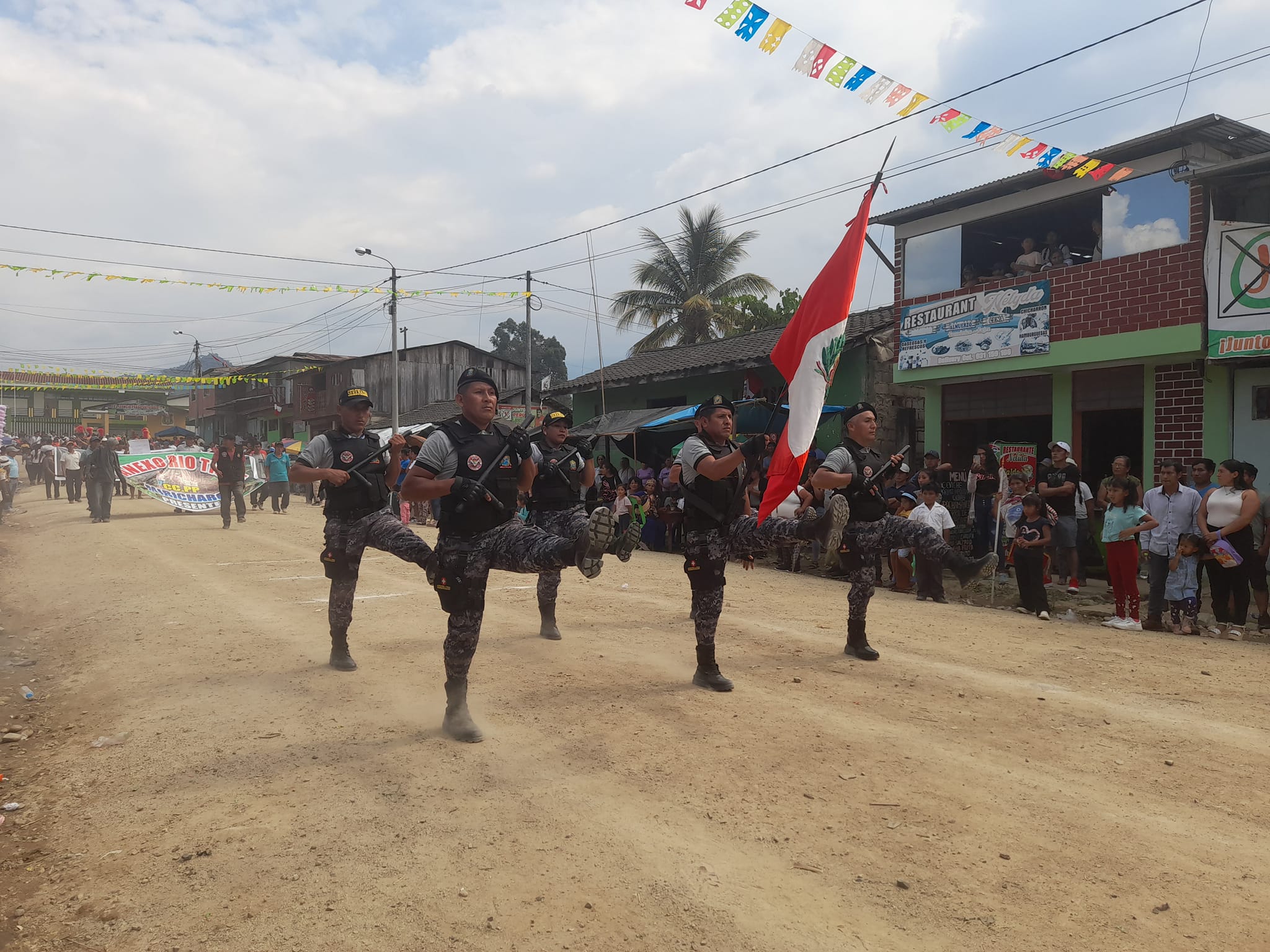 Ceremonia de desfile Cívico por los 48 años de creación Politica