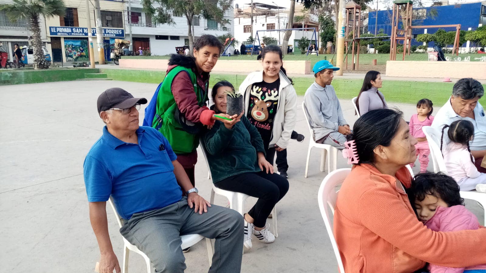 "Educatón Ambiental" reunió a niños y sus padres en el Parque Ortiz Dueñas
