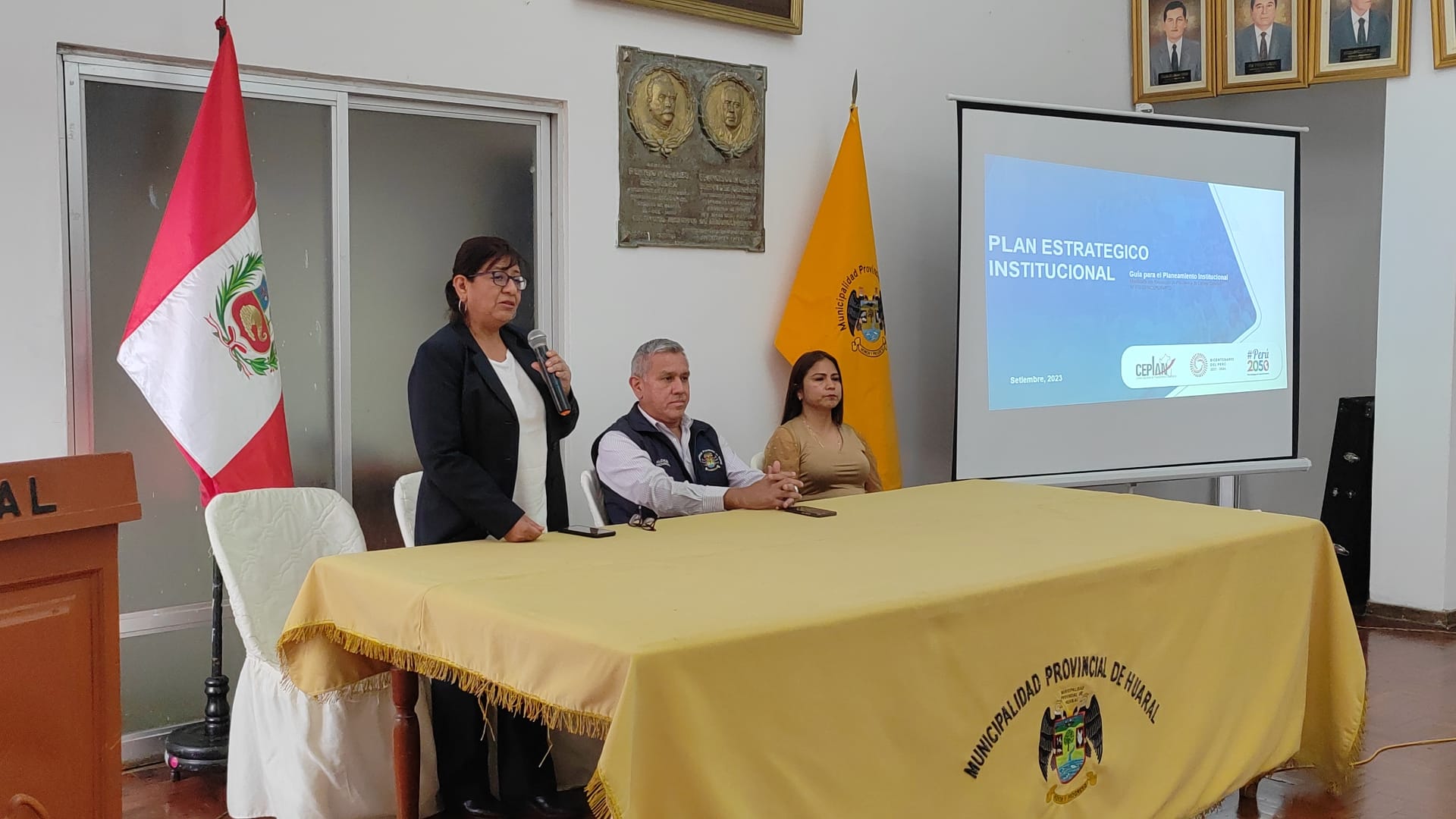 Especialistas y funcionarios de la Municipalidad Provincial de Huaral fueron capacitados en PDLC, PEI y POI