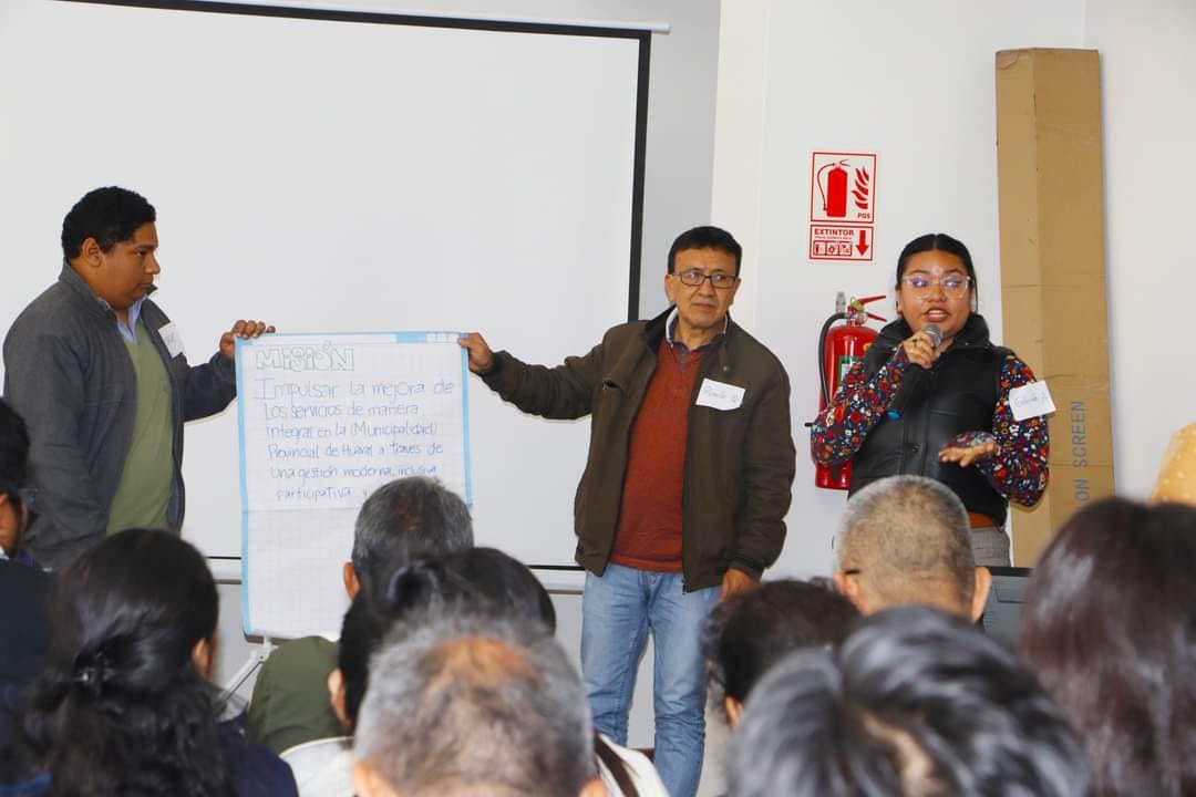 Especialistas y funcionarios de la Municipalidad Provincial de Huaral fueron capacitados en PDLC, PEI y POI