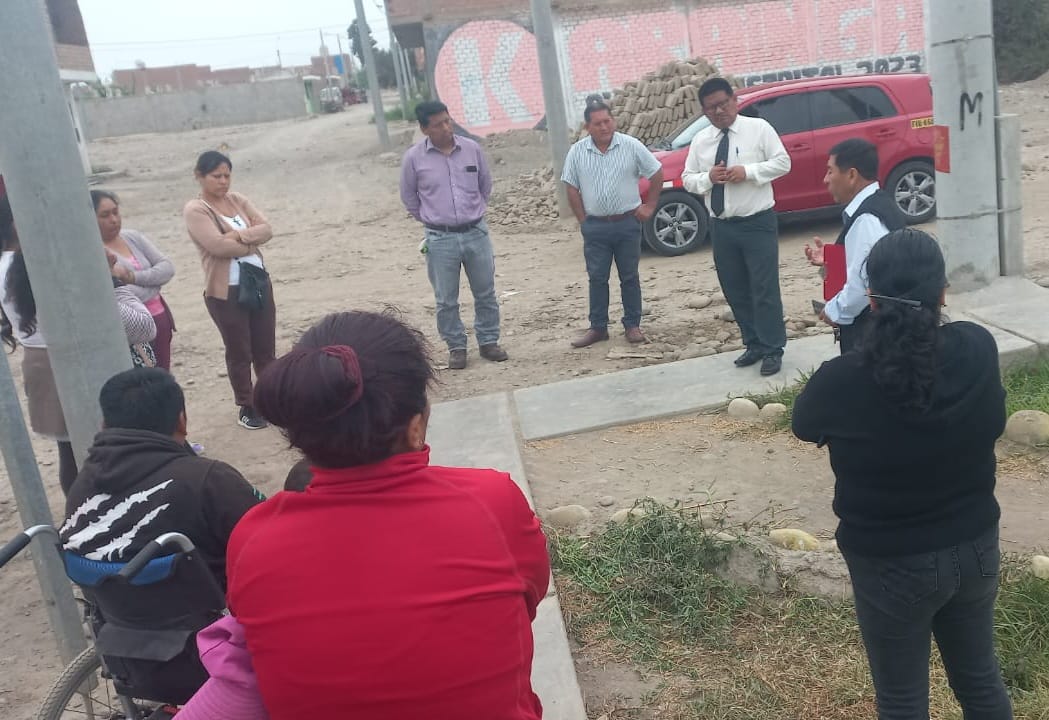 ALCALDE LIC. JUAN REAÑO SE REÚNE CON VECINOS DEL SECTOR LOS JAZMINES PARA ARTICULAR ACCIONES Y SOLUCIONAR LAS DEFICIENCIAS EN LA RECOLECCIÓN DE RESIDUOS SÓLIDOS
