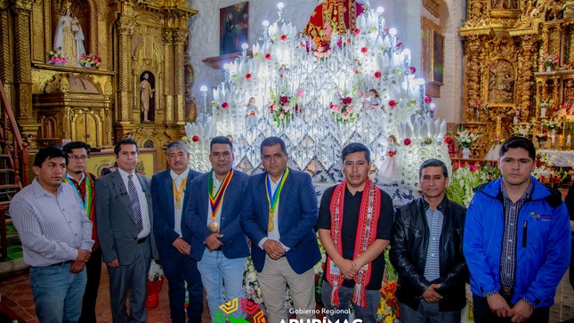 Con fe y devoción gobernador llegó el santuario de la virgen de Cocharcas para rendirle culto y participar en actividades conmemorativas