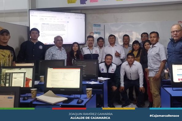 n el marco de las actividades del Comité Provincial de Seguridad Ciudadana (COPROSEC), se realizó la tercera reunión de coordinación y capacitación con los Comités Distritales de Seguridad Ciudadana (CODISEC). Esta reunión se realizó en estricto cumplimiento de la directiva N° 006-2023 IN DGSC.
📌El evento se inició con la revisión de los lineamientos técnicos necesarios para la formulación y actualización del Plan de Acción Distrital de Seguridad Ciudadana, una etapa crucial en nuestro compromiso con la seguridad ciudadana.
👉Esta relevante reunión contó con la activa participación de 11 secretarios técnicos provenientes de diversos distritos de la provincia de Cajamarca, entre los que se encuentran: Baños del Inca, Namora, Matara, Llacanora, Jesús, Chetilla, Encañada, San Juan, Asunción, Magdalena y Cospan.
🤝De esta manera, reafirmamos nuestro compromiso de trabajar de manera coordinada y eficiente con todas las instancias involucradas en las acciones destinadas a mejorar el servicio de seguridad ciudadana en cada uno de los distritos de nuestra jurisdicción. Estamos decididos a fortalecer la seguridad y bienestar de nuestra comunidad.
