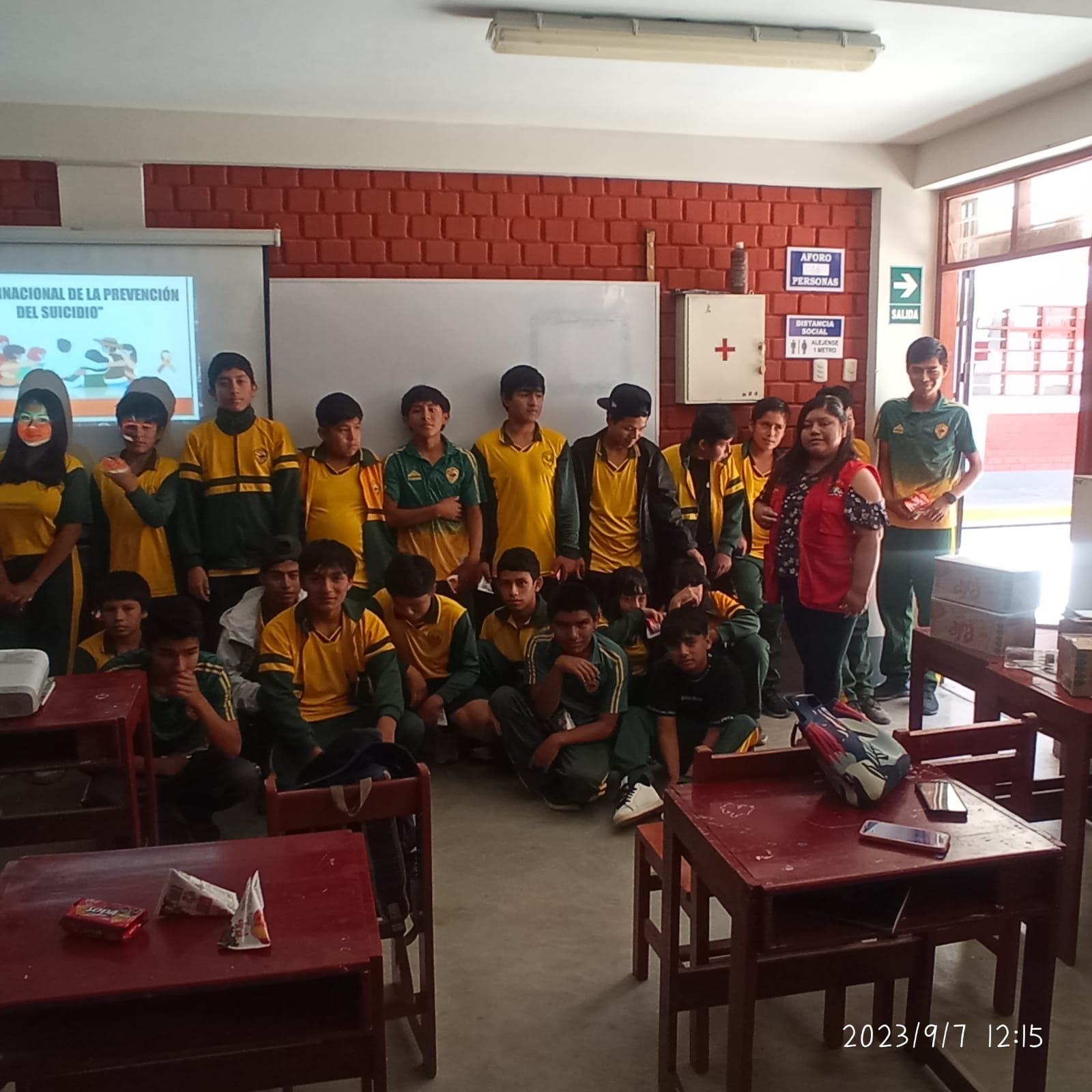 ✅Los estudiantes de primero a quinto grado de secundaria tuvieron la oportunidad de hacer cuestionamientos y preguntas, las mismas que fueron respondidas por la Psicol. Hilary Lara Angeles.