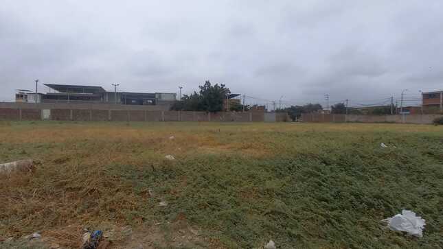 COMUNA HACE LIMPIEZA Y NIVELACIÓN DEL CANAL COLA DEL ALACRÁN