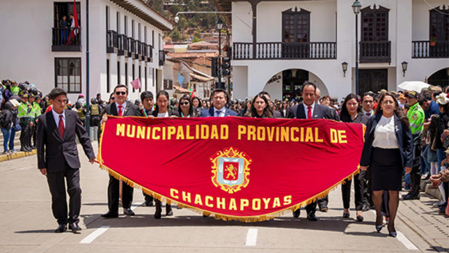 Izamiento por los 485° Aniversario de Fundación Española de la Fidelísima Ciudad San Juan de la Frontera de los Chachapoyas.