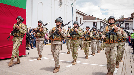 Izamiento por los 485° Aniversario de Fundación Española de la Fidelísima Ciudad San Juan de la Frontera de los Chachapoyas.