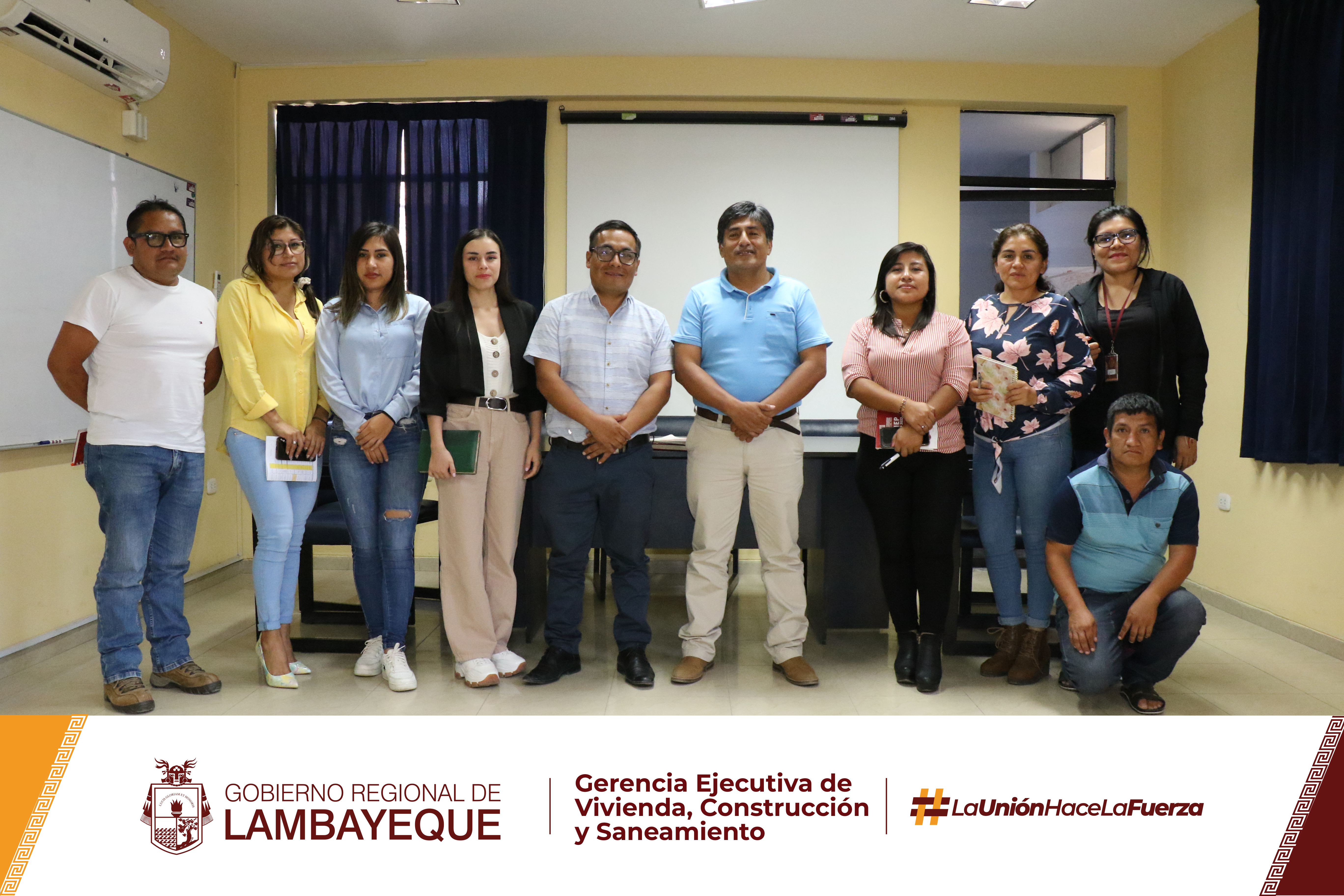 FOTOGRAFIA GRUPAL DE LA REUNIÓN CON EL ALCALDE DE CAÑARIS