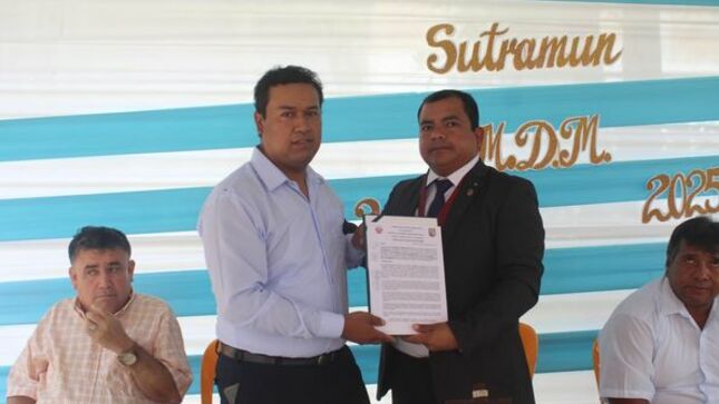 Juramentan Nueva Junta Directiva Del Sutramun Marcavelica.