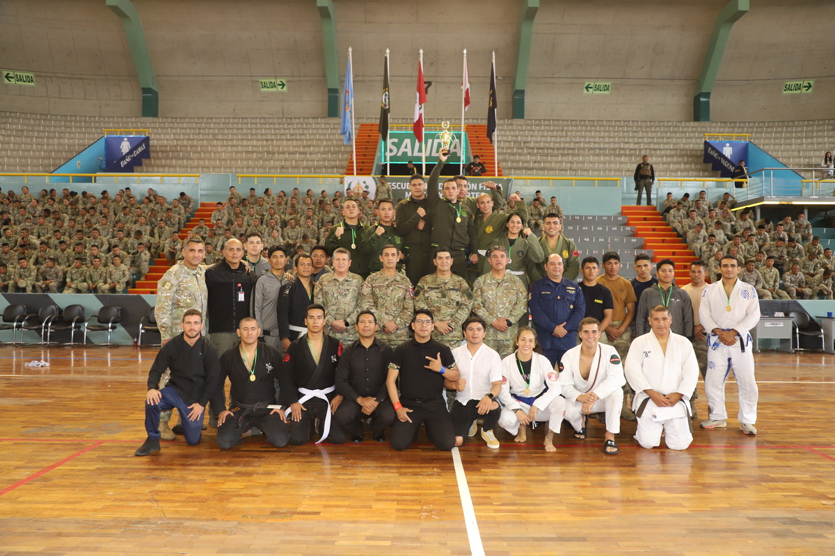 Jefe del Comando Conjunto inaugura las Olimpiadas Inter Institutos de las Fuerzas Armadas 2023