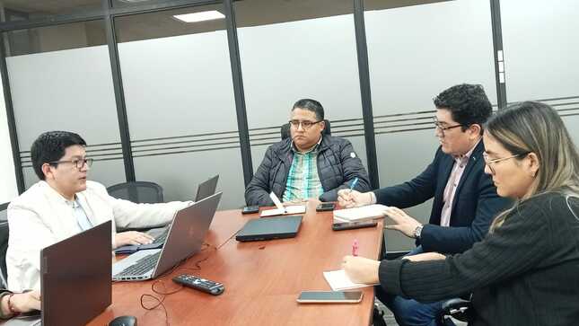 MINEM impulsa entrega de primeros créditos para pequeños mineros y mineros artesanales