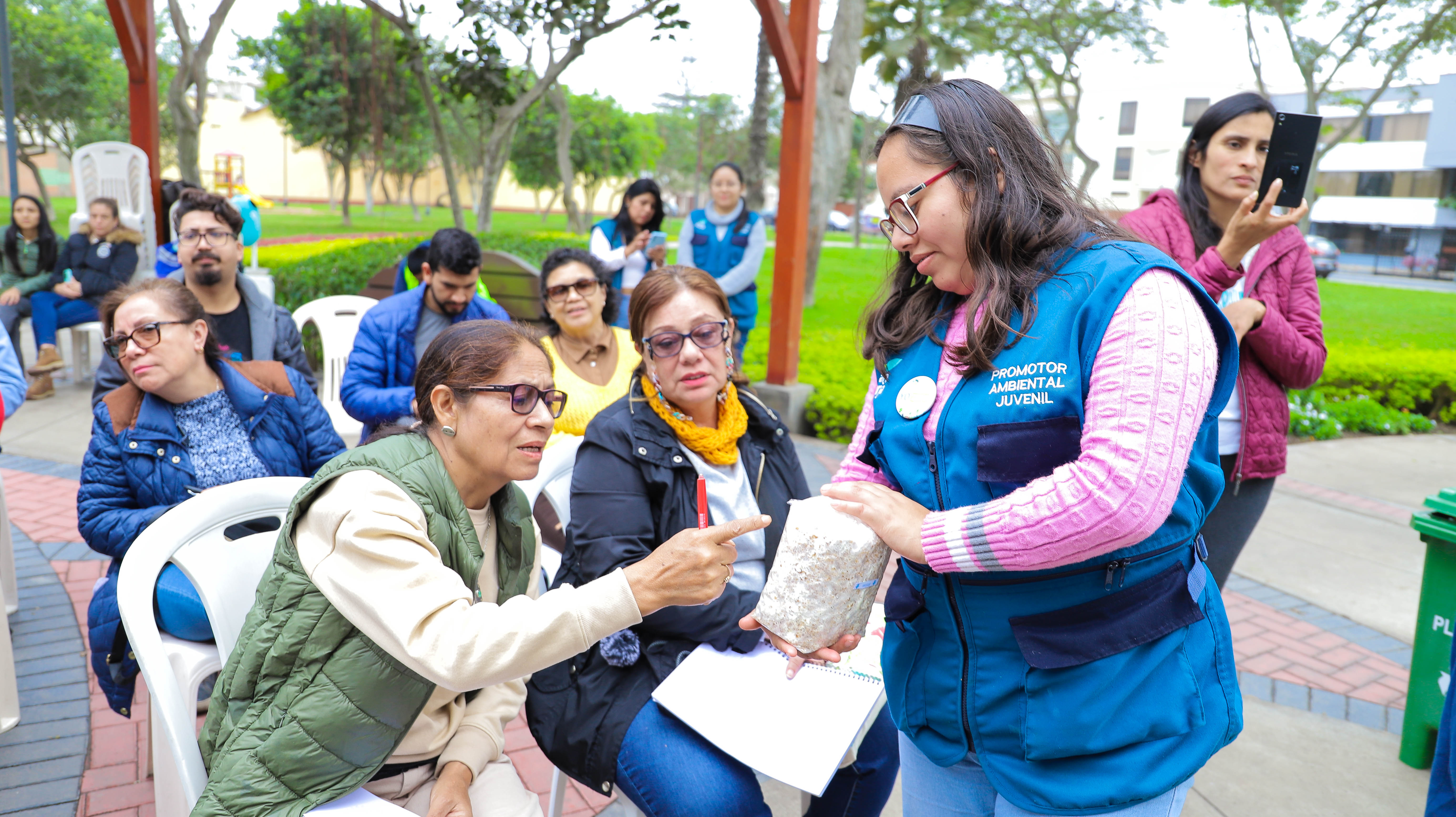 Continuamos con los talleres ambientales "EDUCCANDO"